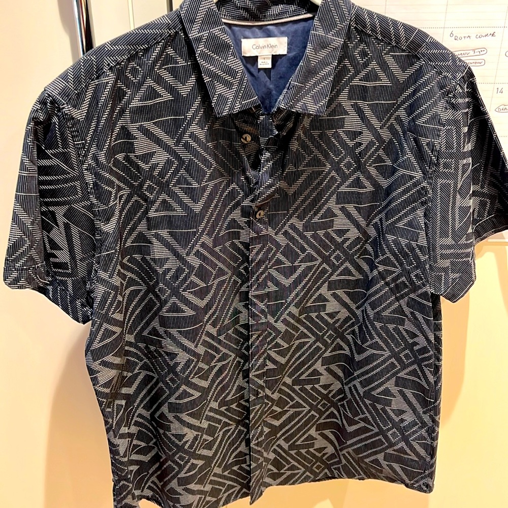 Calvin Klein men’s button-down shirt size L